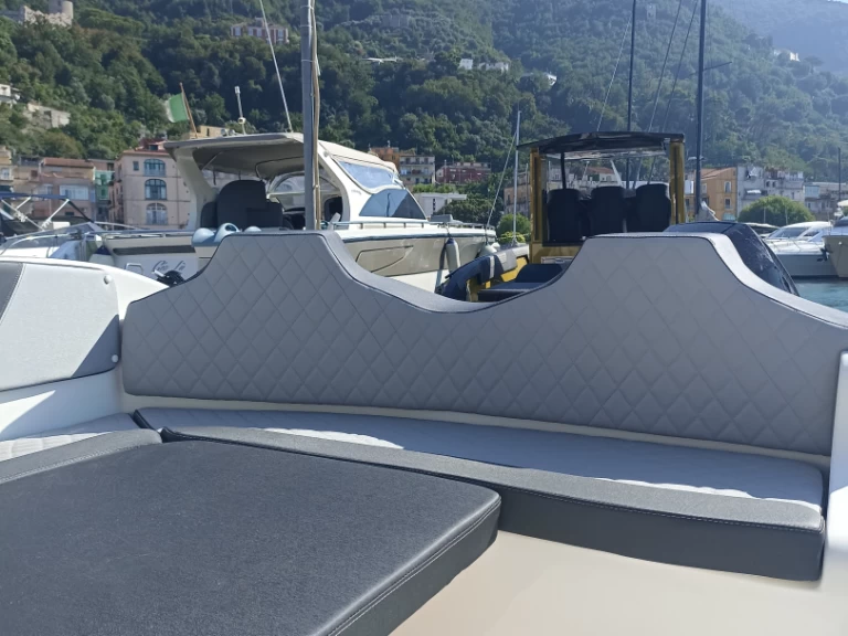 Yacht charter Castellammare di Stabia cheap Italmar Cabin 24