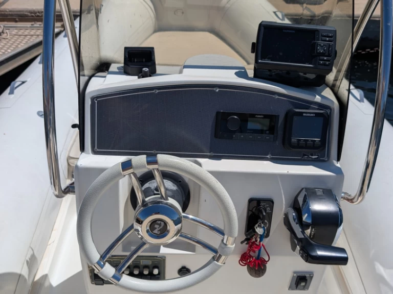 Rent a Nuova Jolly NJ 700 Hyères