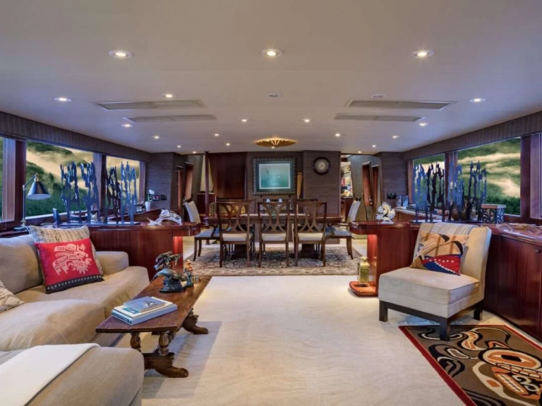 Bareboat Rental Luxury Yacht Broward with a boat licence