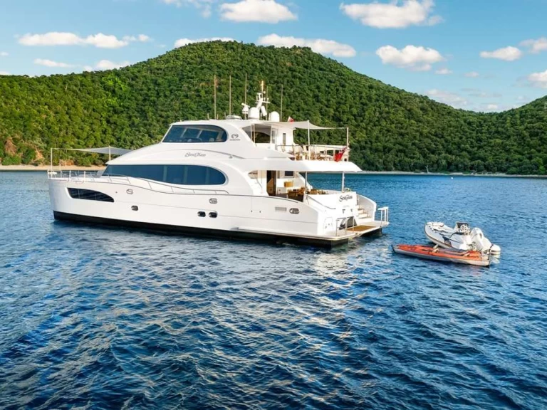 Horizon SEAGLASS 74 in Bahamas on SamBoat