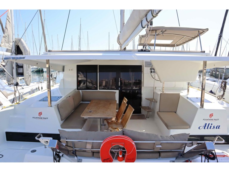 Fountaine Pajot Lucia 40 in Lygia on SamBoat