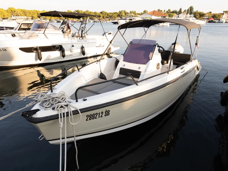 Motorboat rental with or without captain Compass Boats Šibenik