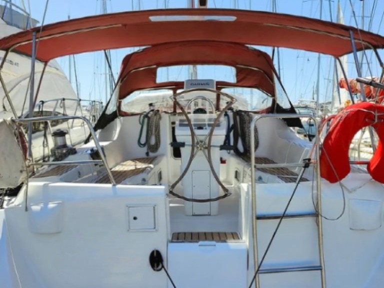 Bareboat Rental Sailboat Bénéteau with a boat licence