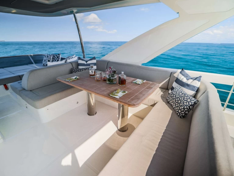 Boat rental Absolute ZENITH in Palm Beach on Samboat