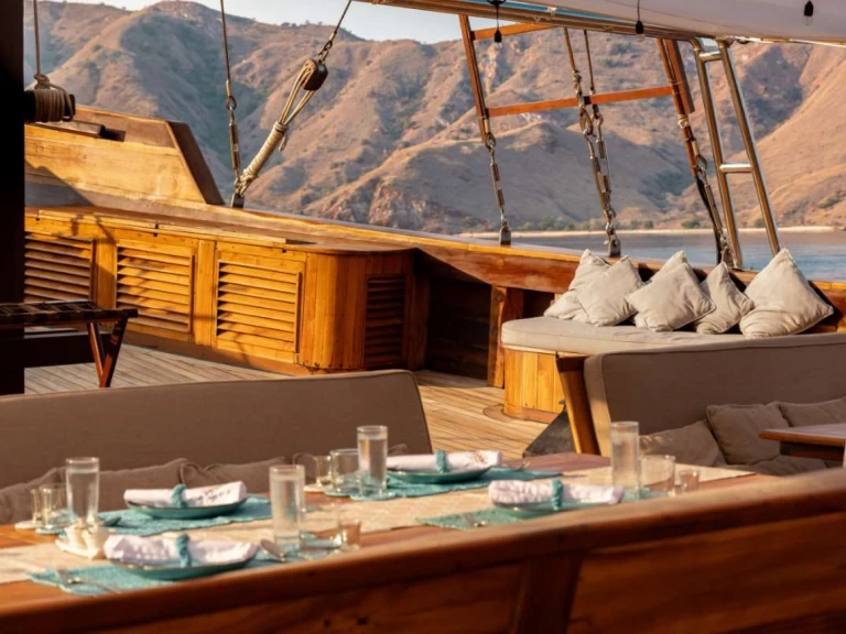 Yacht charter Sorong cheap Prana by Atzaro
