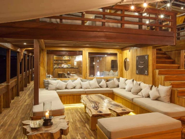 Luxury Yacht rental in Sorong -  Prana by Atzaro