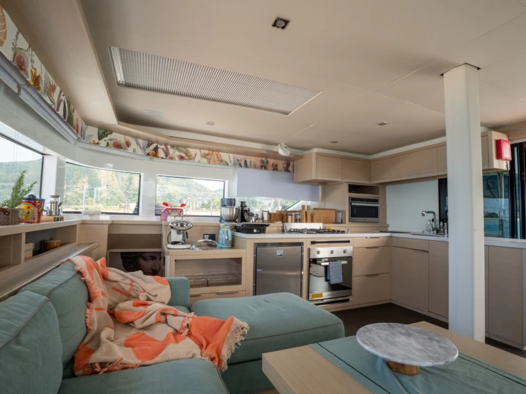 Lagoon Lagoon 55 in Capo d'Orlando on SamBoat