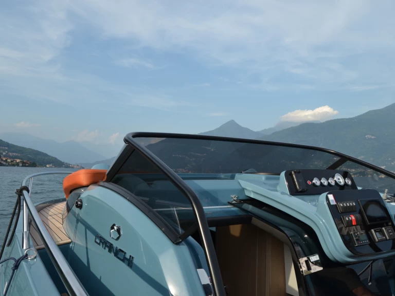 Bareboat Rental Motorboat Cranchi with a boat licence
