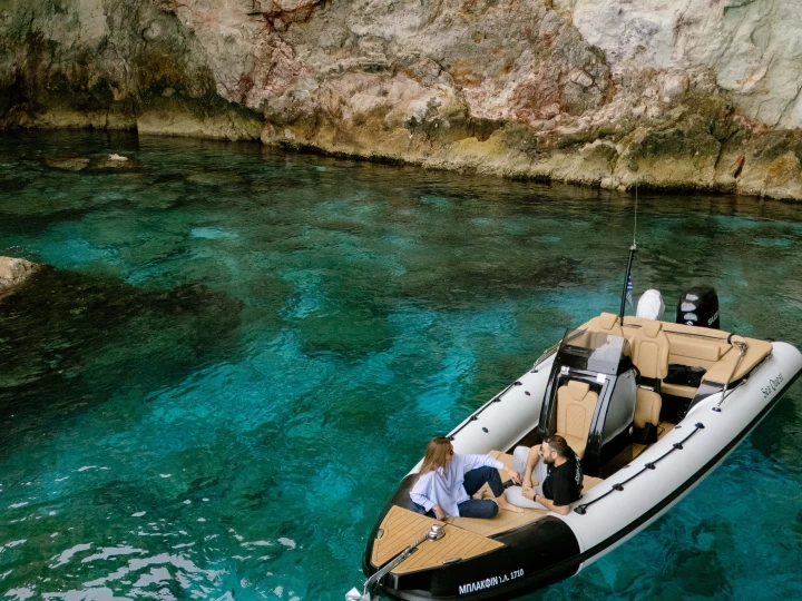 Yacht charter Sifnos cheap 760