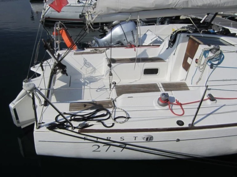 Sailboat for rent Port-Haliguen at the best price