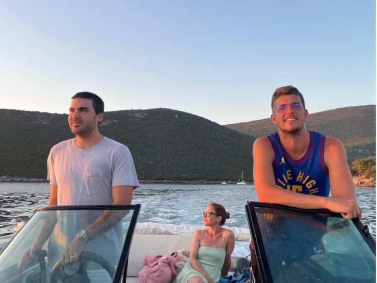 Motorboat for rent Herceg Novi at the best price