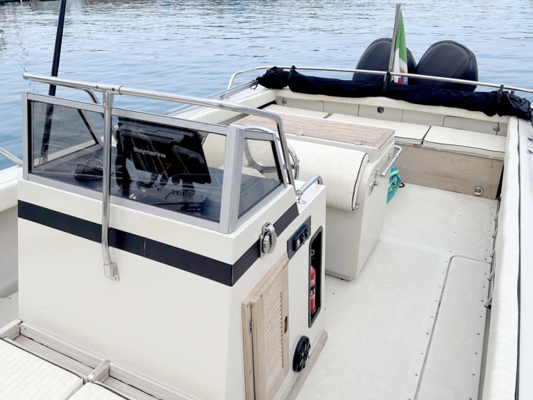 Motorboat for rent Taormina at the best price