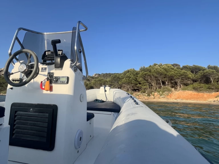 Yacht charter Hyères cheap Tempest 626 Luxe