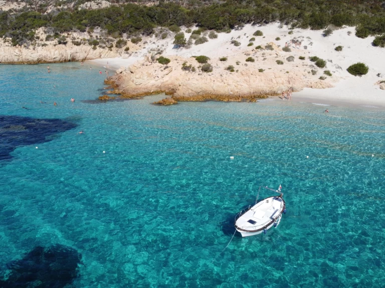Bareboat Rental Motorboat Salpa with a boat licence