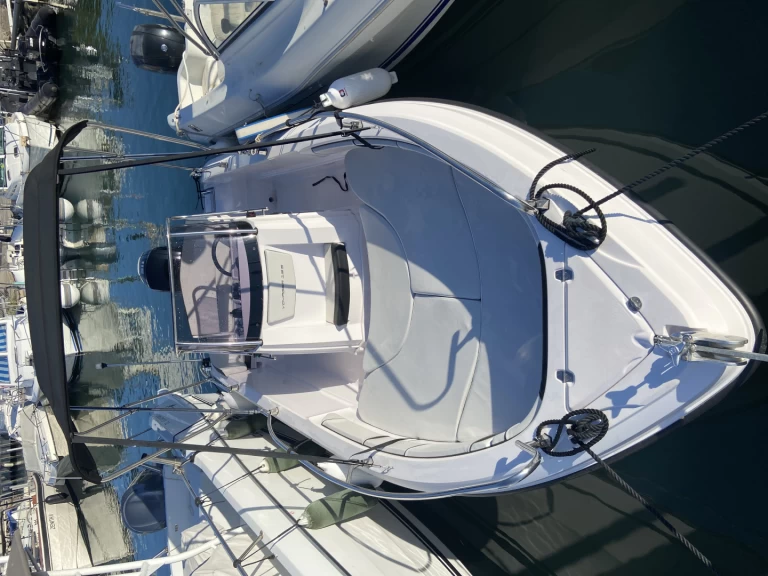 Motorboat for rent Fréjus at the best price