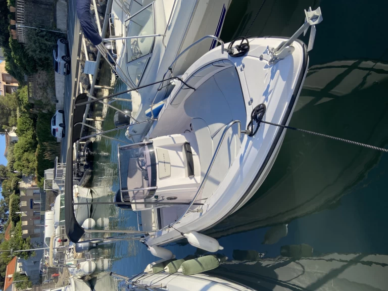Ranieri Voyager 19 S charter bareboat or captained in  Fréjus