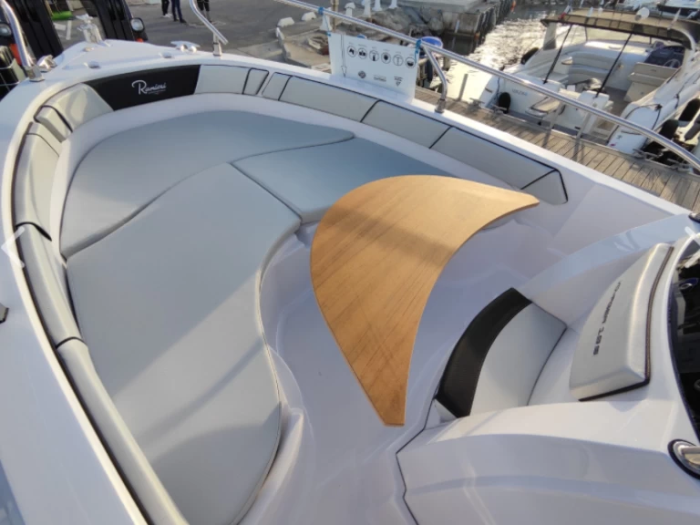 Ranieri Voyager 19 S in Fréjus on SamBoat