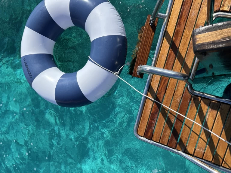 Motorboat rental in Palau - Salpa Vesuvio