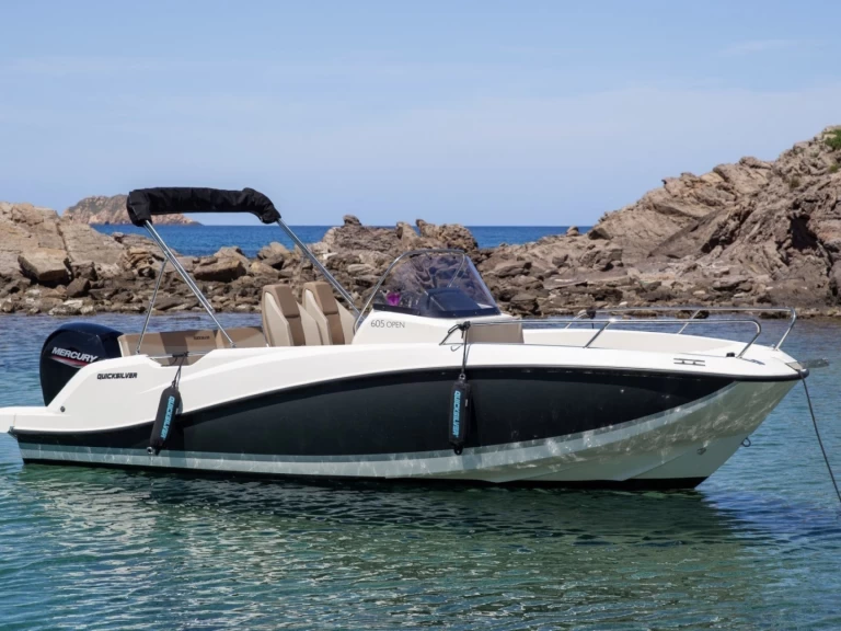Motorboat for rent Mandelieu-la-Napoule at the best price