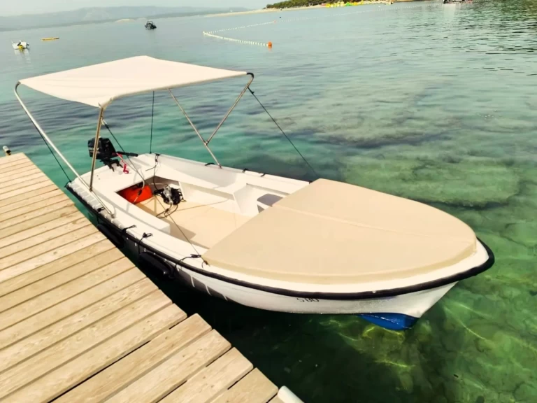 Motorboat rental in Bol - Pasara Pasara