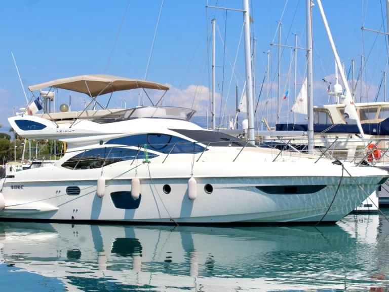 Azimut Azimut 47 Fly charter bareboat or captained in  Antibes