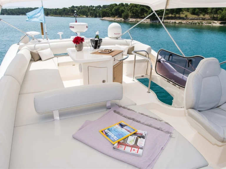 Yacht charter Antibes cheap Azimut 47 Fly