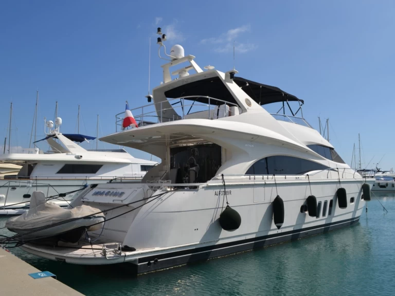 Boat rental Marquis 69 in Antibes on Samboat
