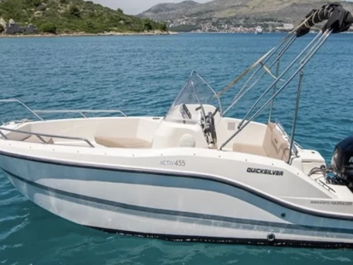 Motorboat rental with or without captain Quicksilver Marseille