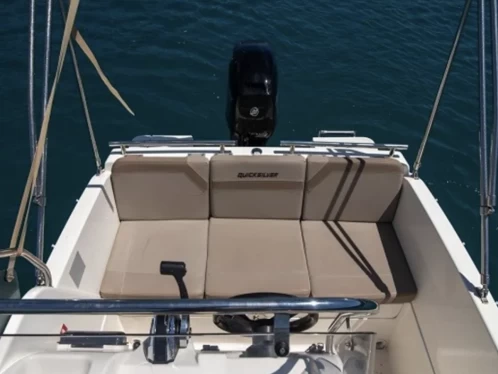 Bareboat Rental Motorboat Quicksilver with a boat licence