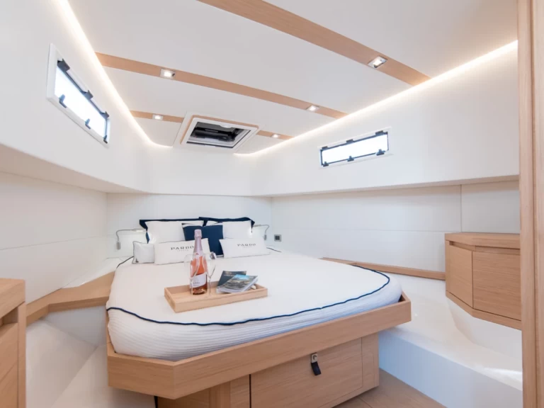 Pardo Yachts Pardo 38 in Beaulieu-sur-Mer on SamBoat