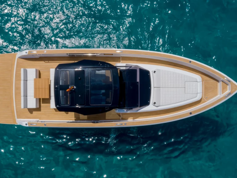 Rent a Pardo Yachts Pardo 38 Beaulieu-sur-Mer