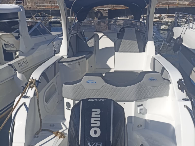 Bareboat Rental Motorboat Italmar with a boat licence