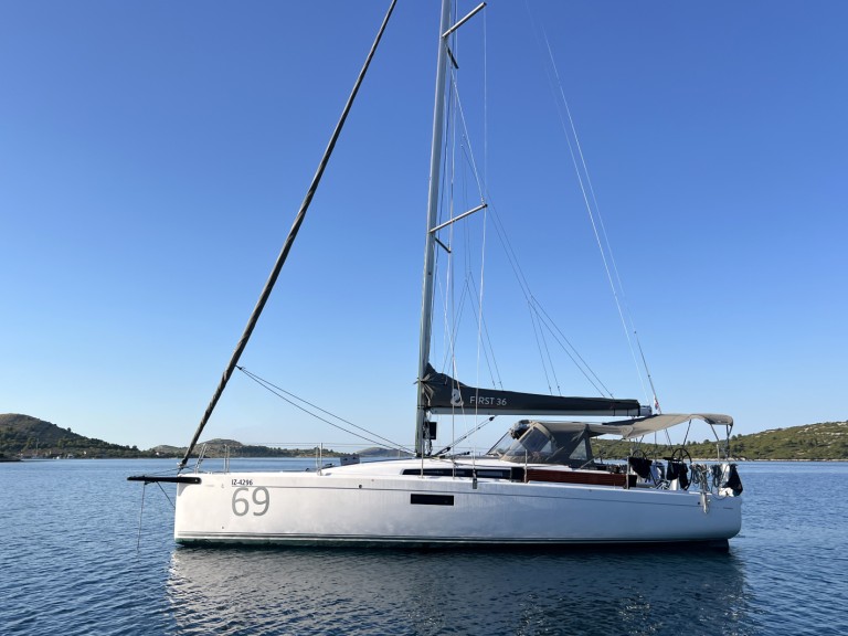 Boat rental Bénéteau First 36 in Biograd na Moru on Samboat