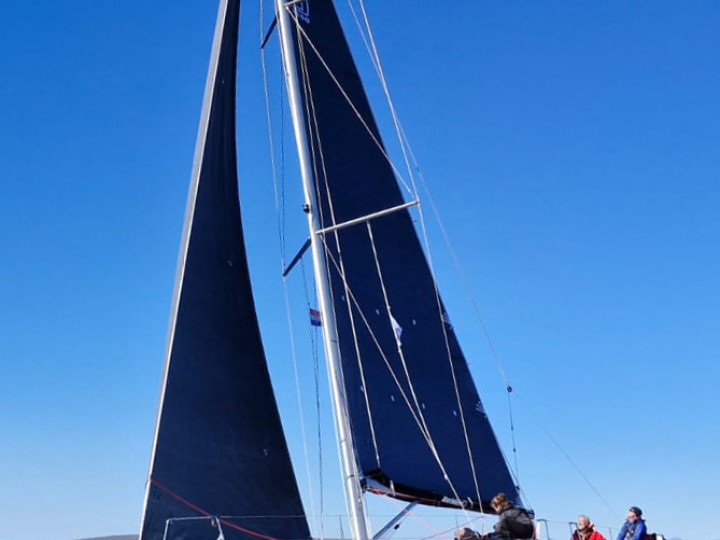 Rent a Dehler Dehler 38 SQ Punat