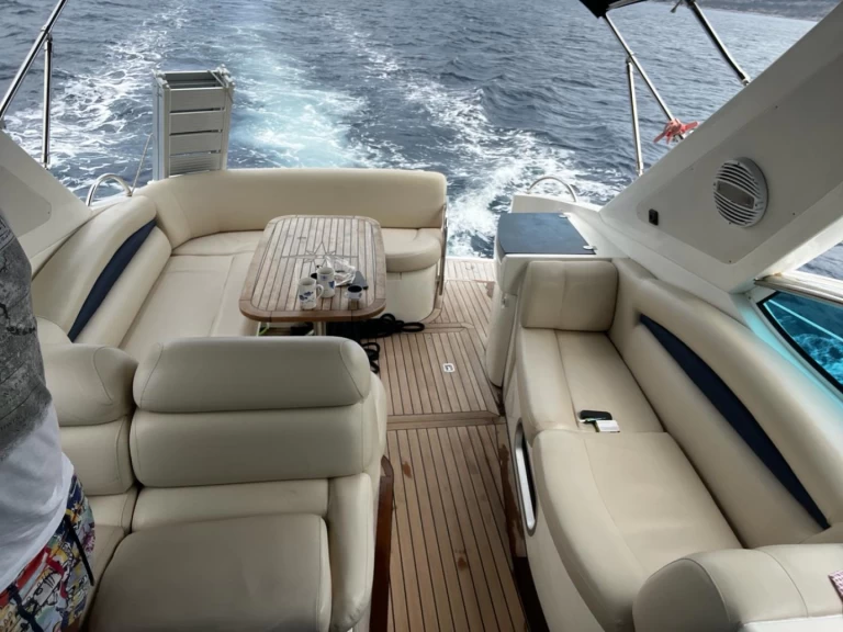 Motorboat rental with or without captain Sealine Alimos