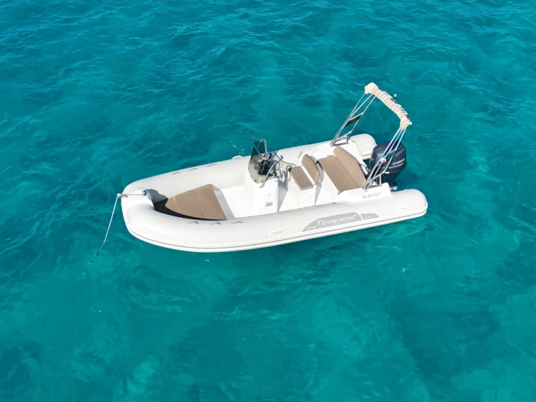 Bareboat Rental RIB Capelli with a boat licence