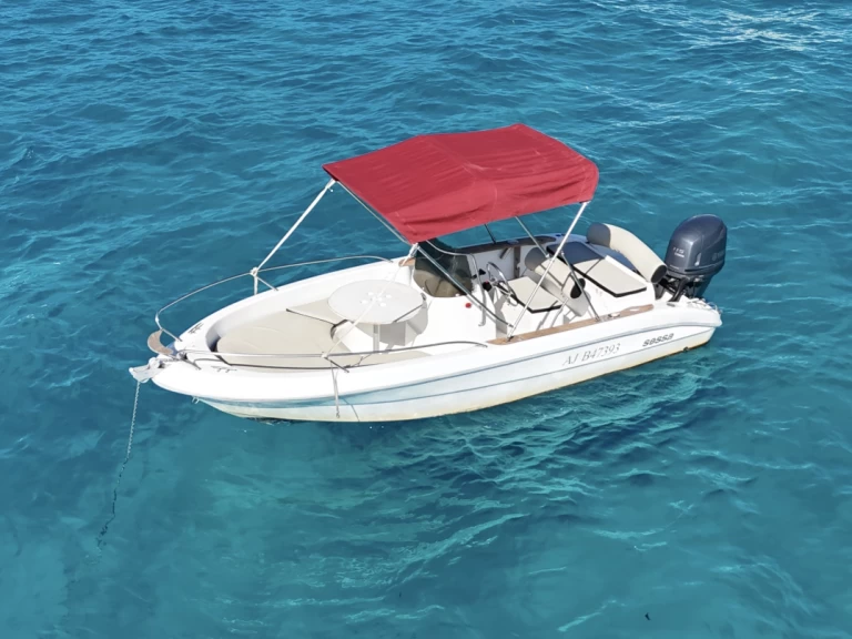 Motorboat for rent Saint-Florent at the best price
