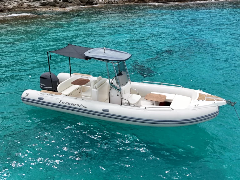 Rent a Capelli Tempest 750 Luxe Port Saint Florent
