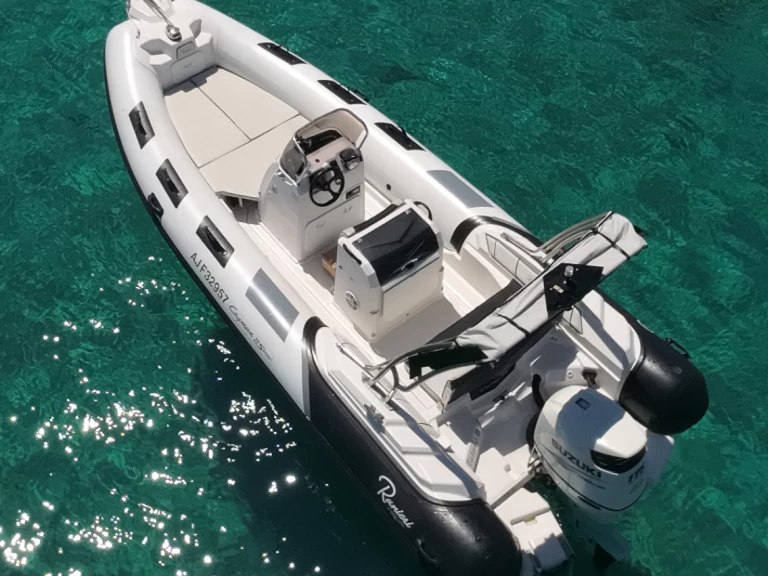 Boat rental Ranieri Cayman 21 Sport in Marseille on Samboat