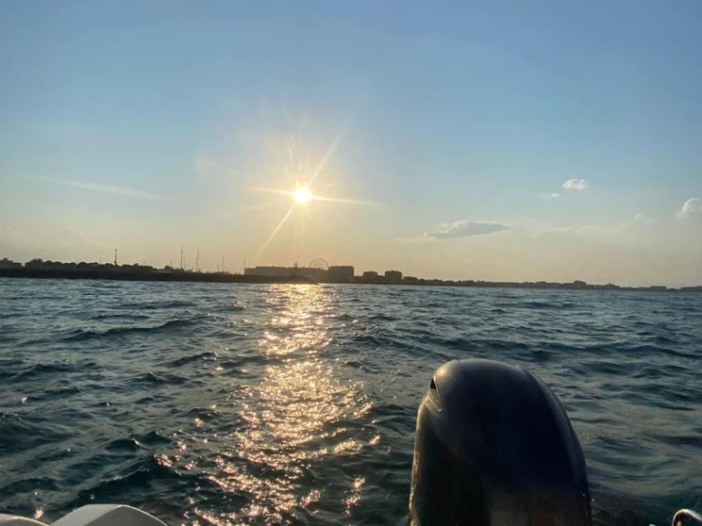 Boat rental Jeanneau Cap camarat 6.5 wa s2 in Saint-Cyprien on Samboat