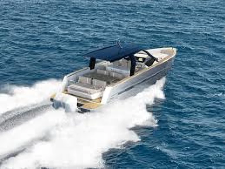 Luxury Yacht for rent Port Grimaud at the best price