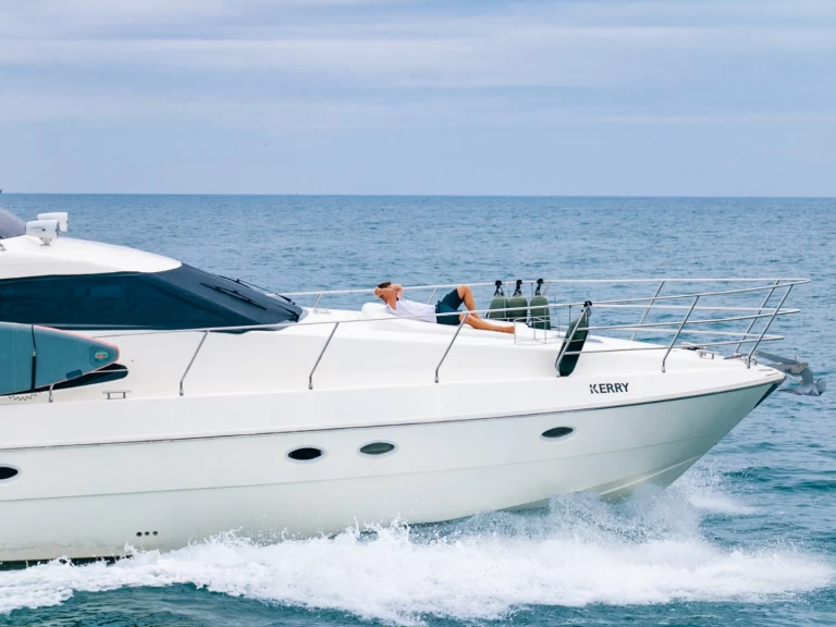 Motorboat for rent Vilamoura at the best price