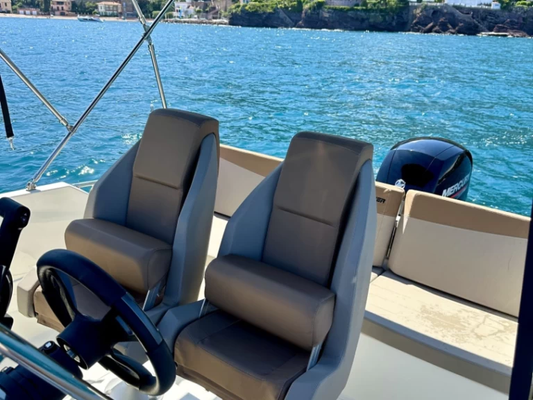 Yacht charter Marseille cheap Activ 605 Open