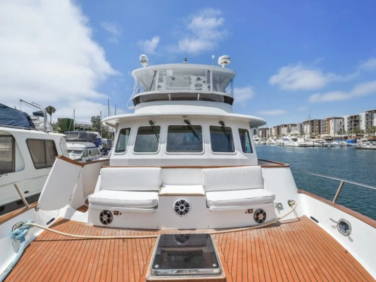Yacht charter Marina Del Rey cheap Defever