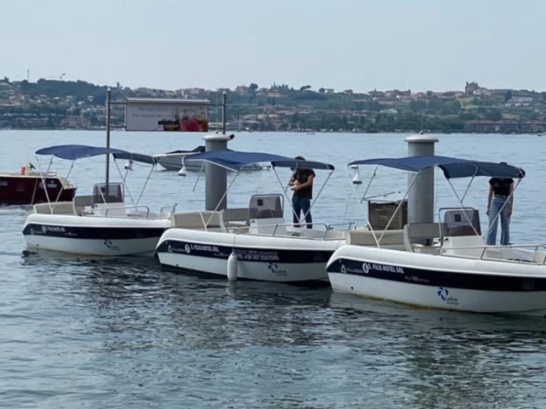 Allegra Boats All 19 Open charter bareboat or captained in  Lesa