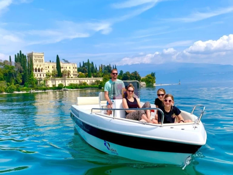 Motorboat rental in Lesa - Allegra Boats All 19 Open