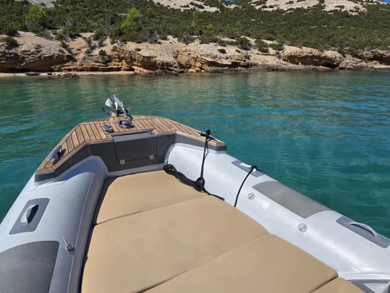 Bareboat Rental RIB Grginić with a boat licence