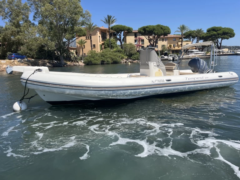 Bareboat Rental RIB Capelli with a boat licence