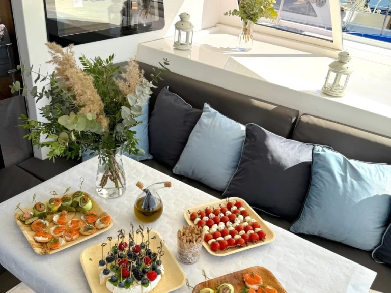 Yacht charter Dénia cheap Nautitech 46 Fly