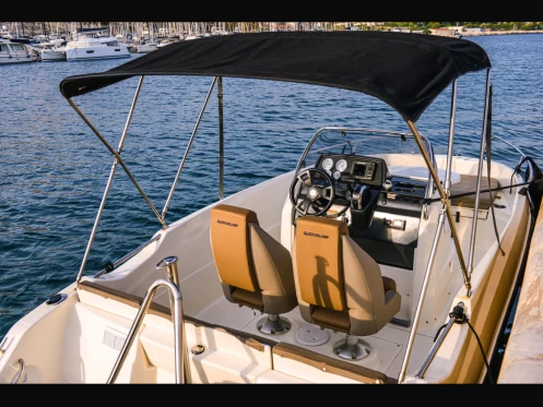 Quicksilver Activ 555 Open charter bareboat or captained in  Marseille